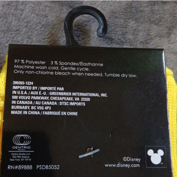 Bright yellow socks featuring Stitch from Disney's Lilo And Stitch, Fun Fall - Picture 7 of 8